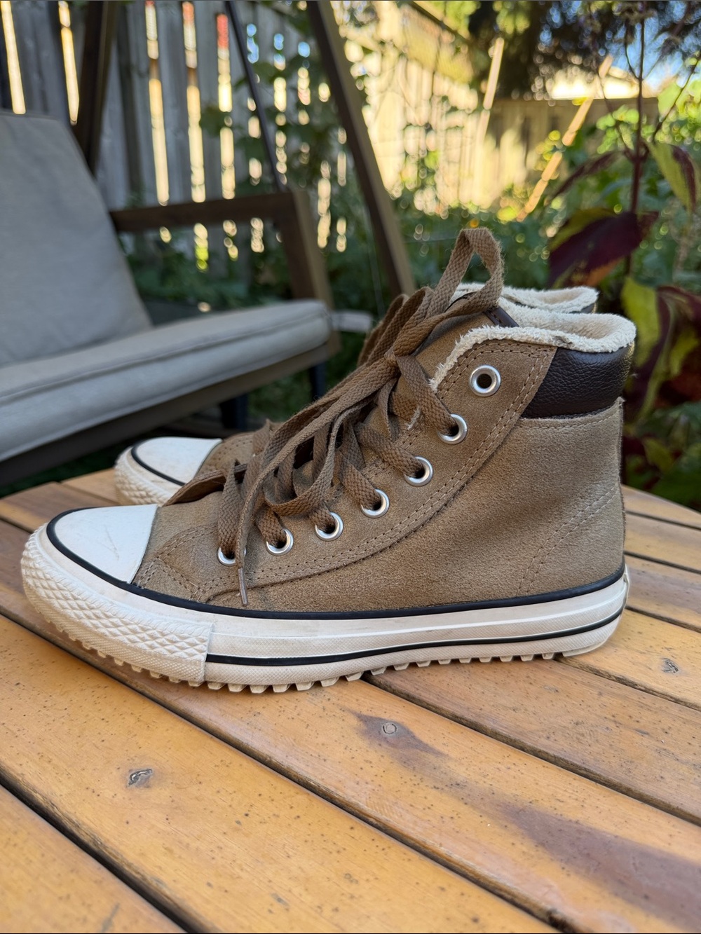 Converse Leather High‑Top Sneakers – Women’s 7 – Brown
